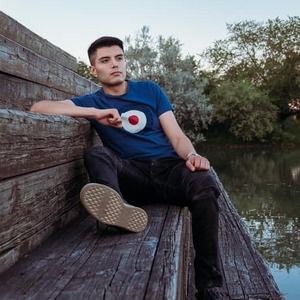 Meet your Posher, Brian